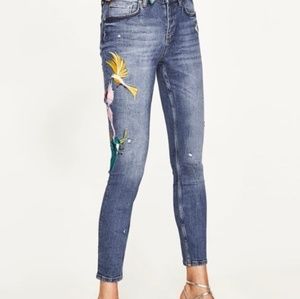 Zara woman blue embroidered birds distressed jeans